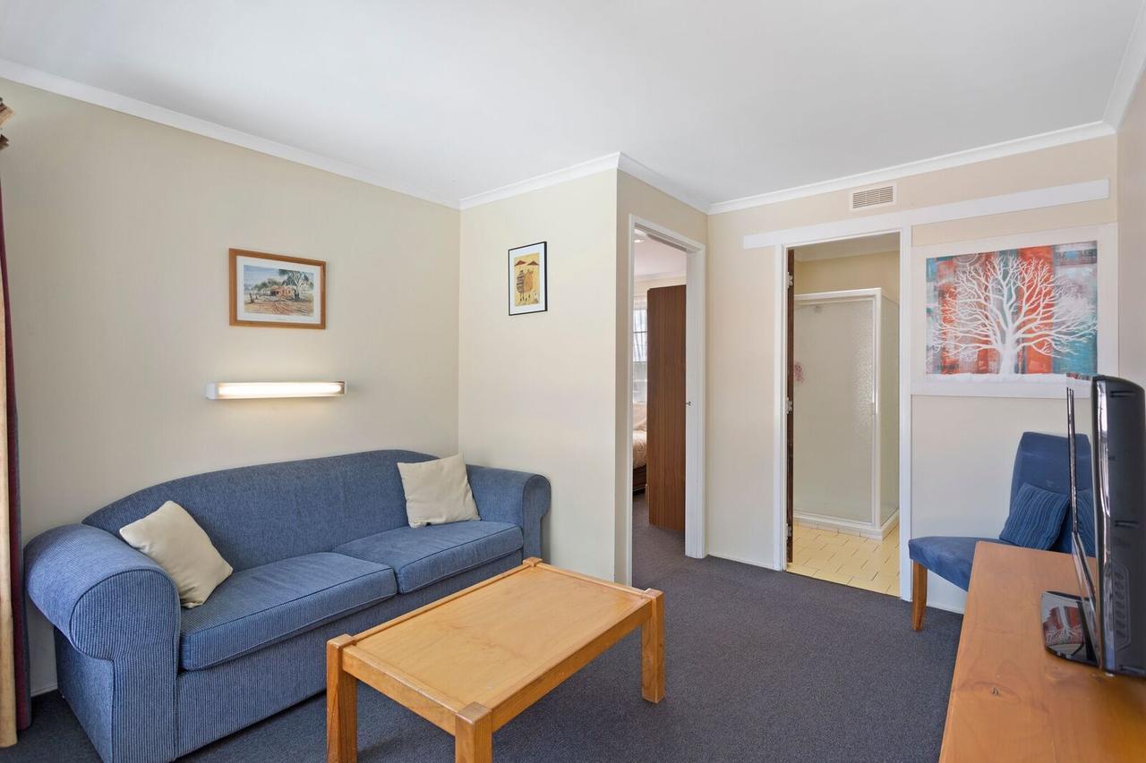 Clifford Park Motor Inn Toowoomba Bagian luar foto
