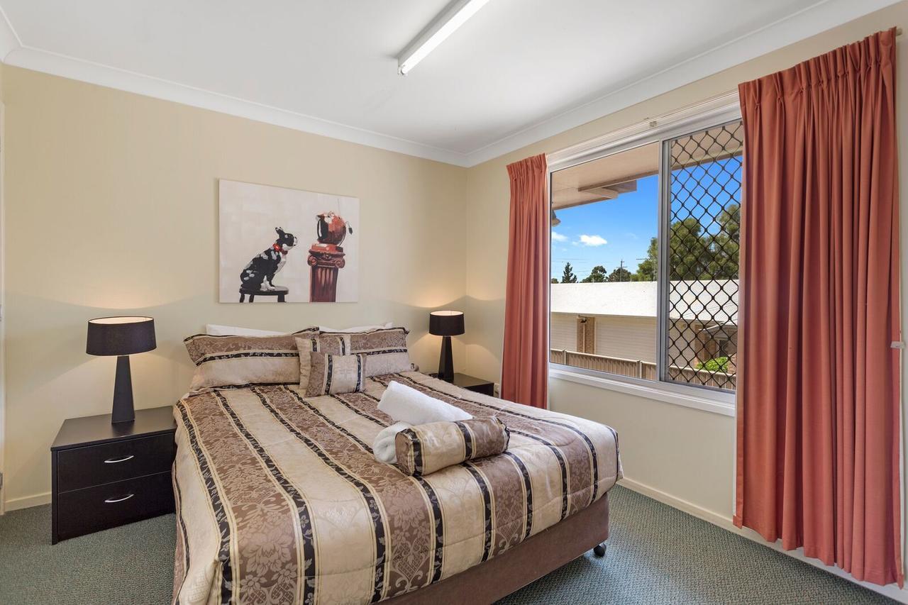Clifford Park Motor Inn Toowoomba Bagian luar foto
