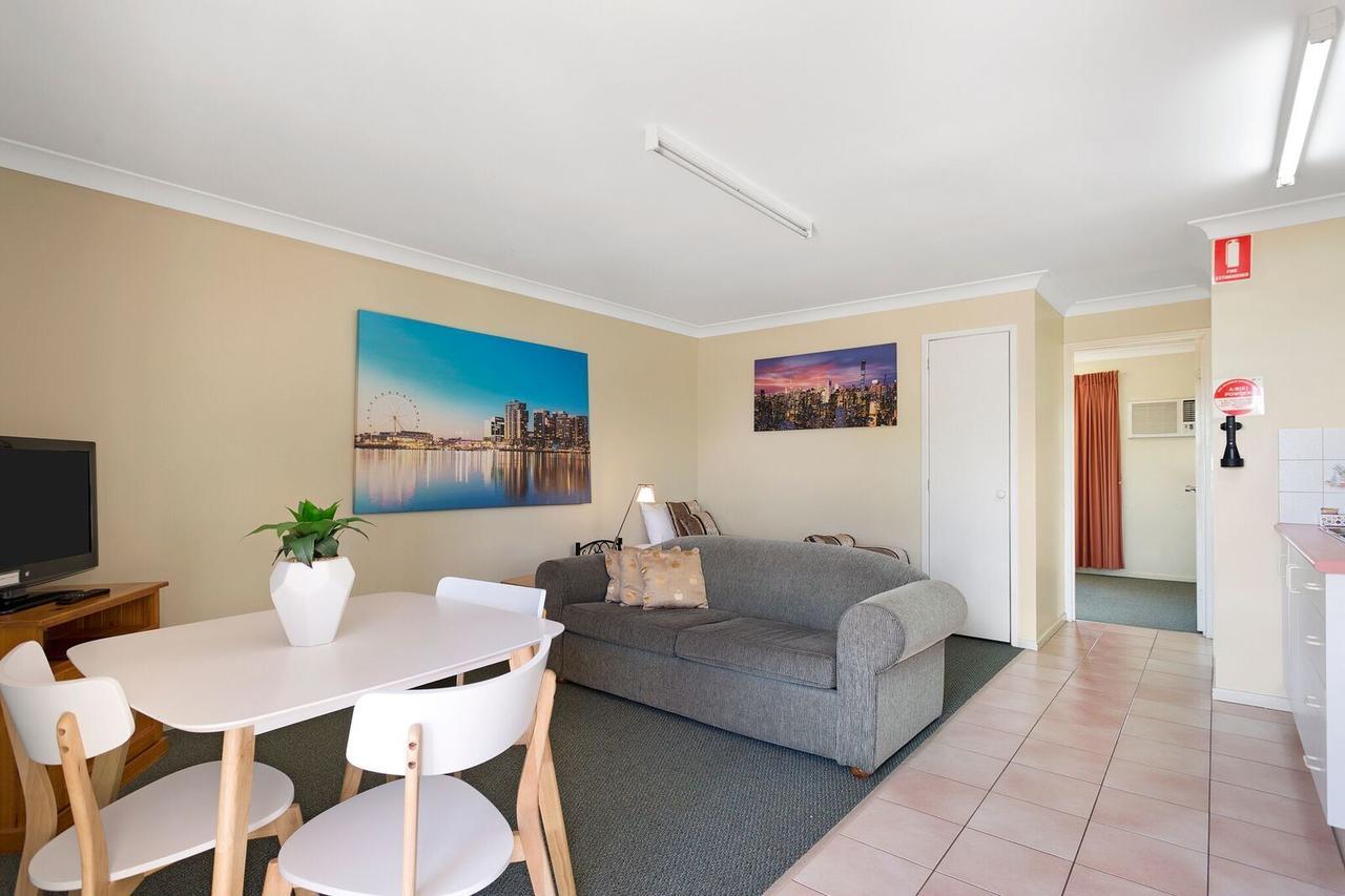 Clifford Park Motor Inn Toowoomba Bagian luar foto