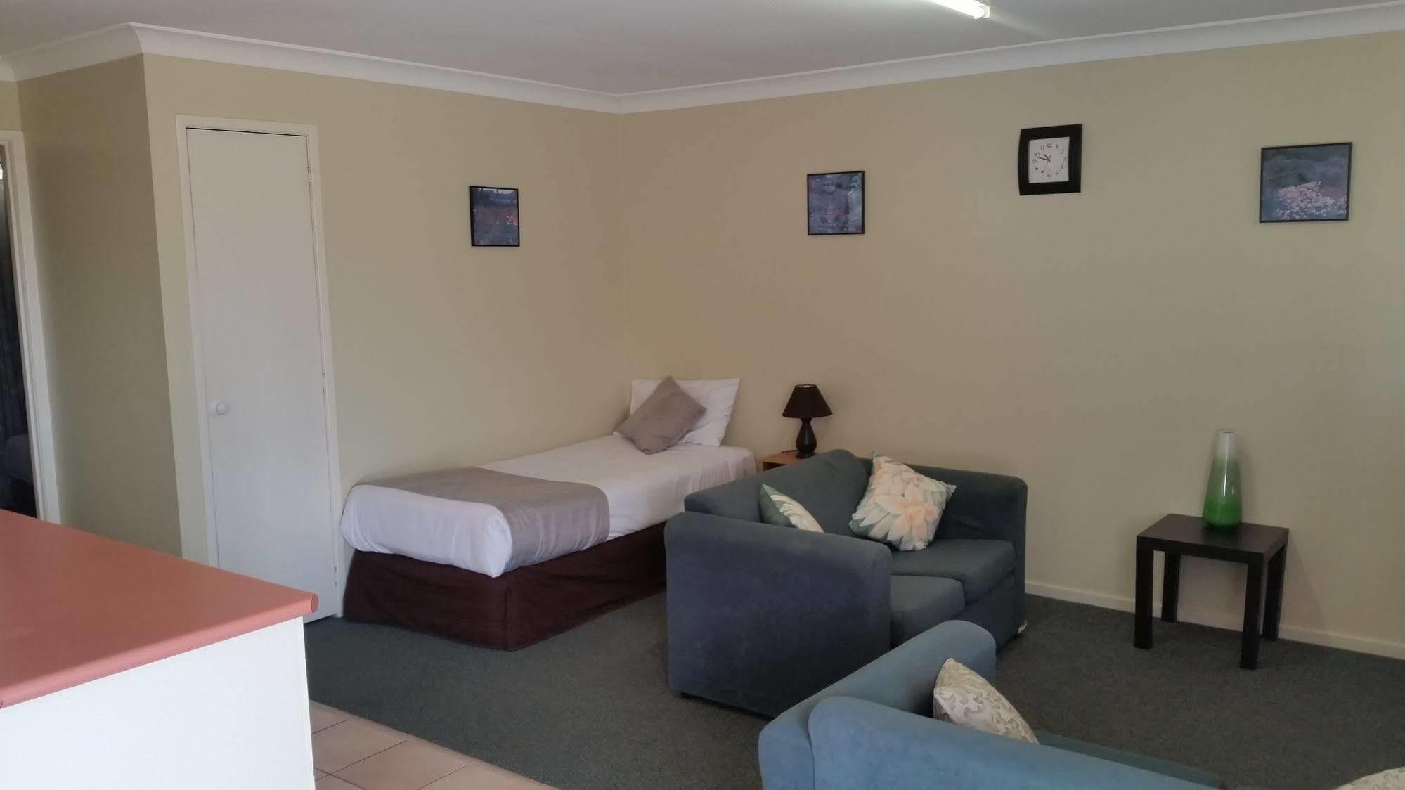 Clifford Park Motor Inn Toowoomba Bagian luar foto