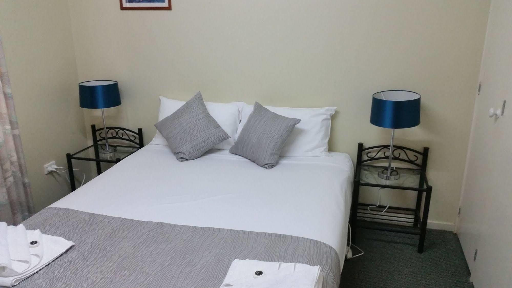 Clifford Park Motor Inn Toowoomba Bagian luar foto