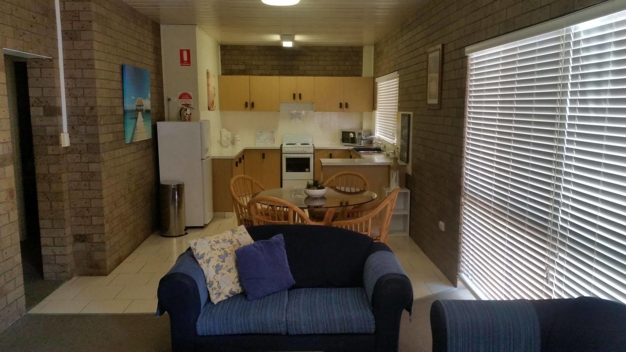 Clifford Park Motor Inn Toowoomba Bagian luar foto